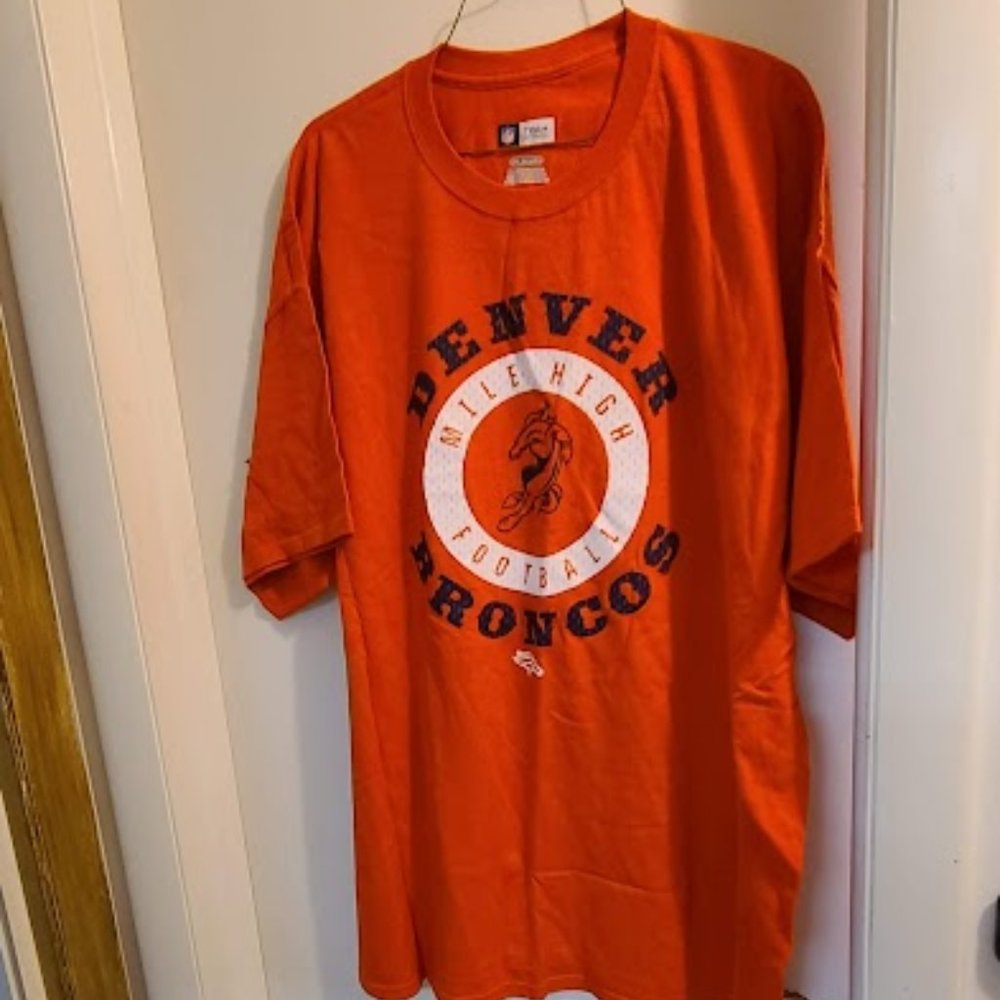 Denver Broncos tee
